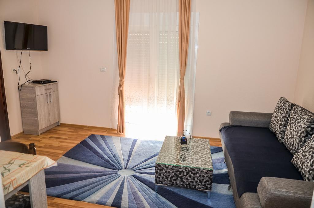 Apartments Paradise 울친 외부 사진