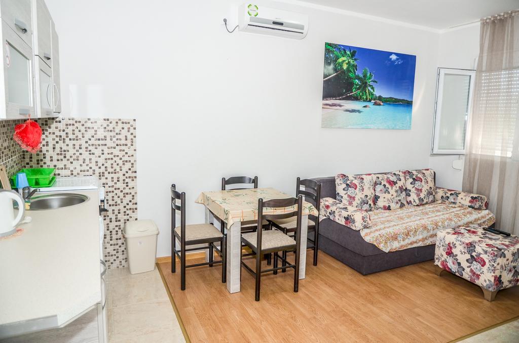Apartments Paradise 울친 외부 사진