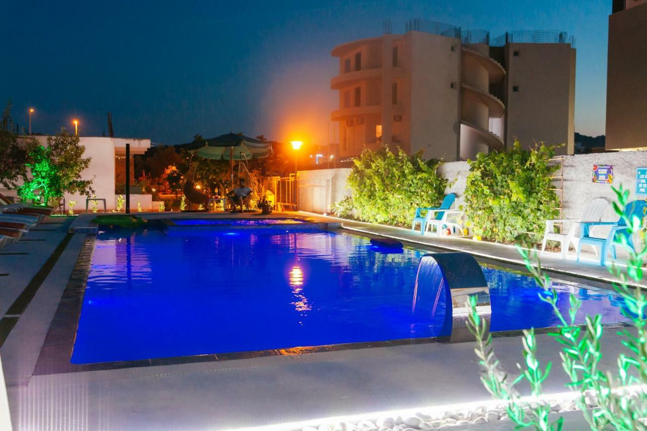 Apartments Paradise 울친 외부 사진
